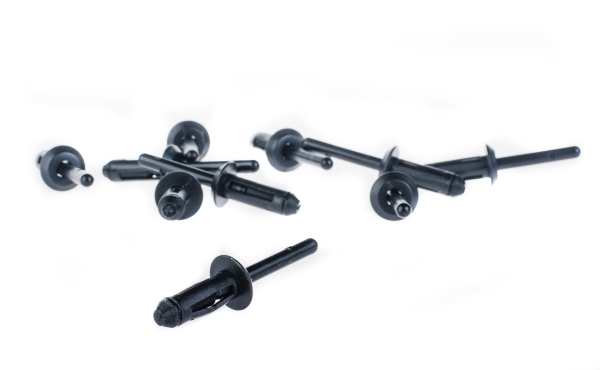 ROOKS Nit plastikowy 6,6 mm x 17,2 mm 10 szt OK-06.0014